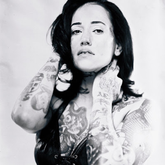 Meet your Posher, Vivienne - Picture 1 of 1